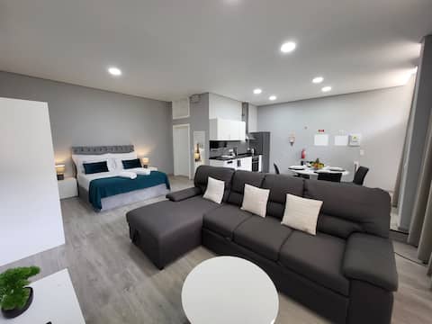 Popular Airbnb listing: Lovers Canico Center in Caniço