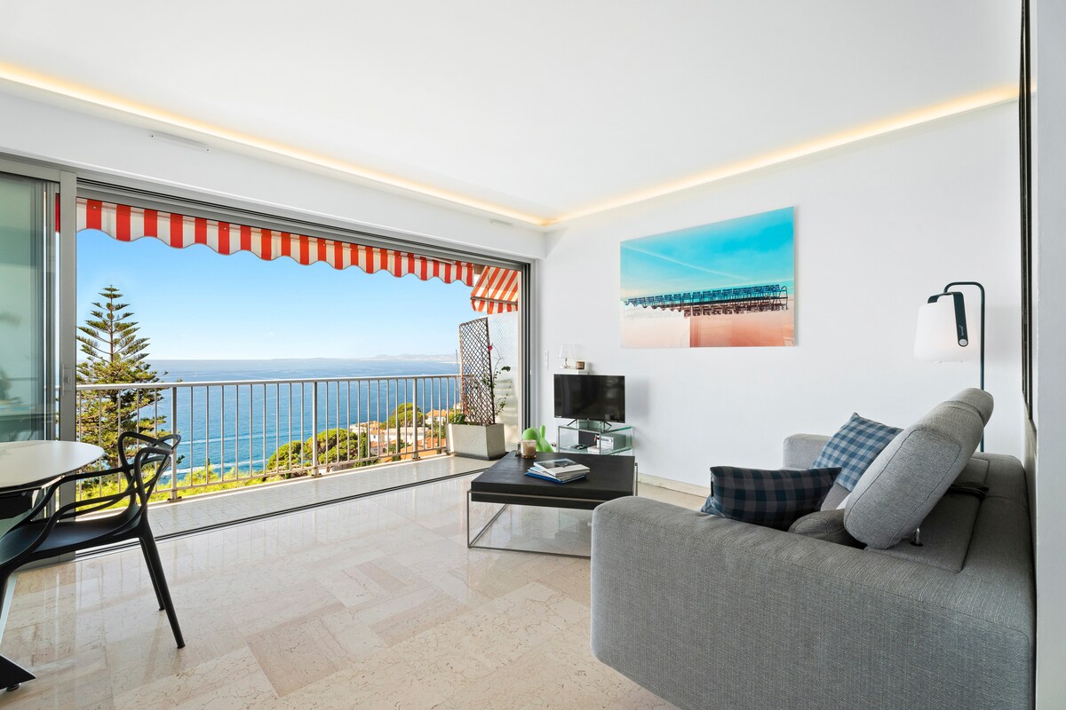 Top Airbnb: Balcony overlooking the Mediterranean in Mont Boron