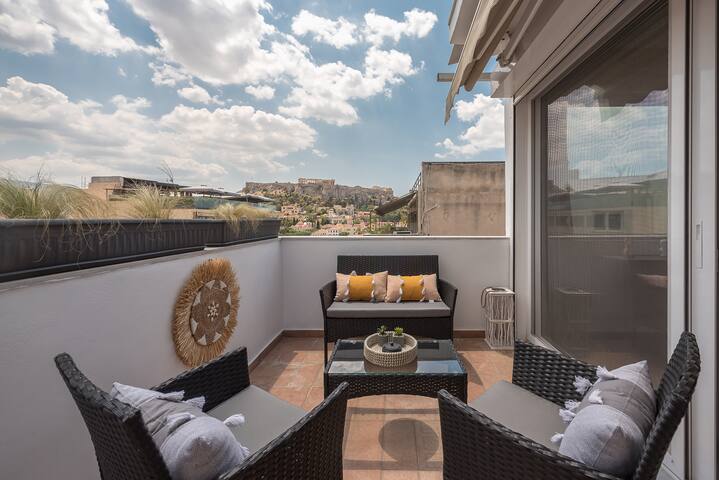 Majestic Penthouse w/ Acropolis View gallery image 2