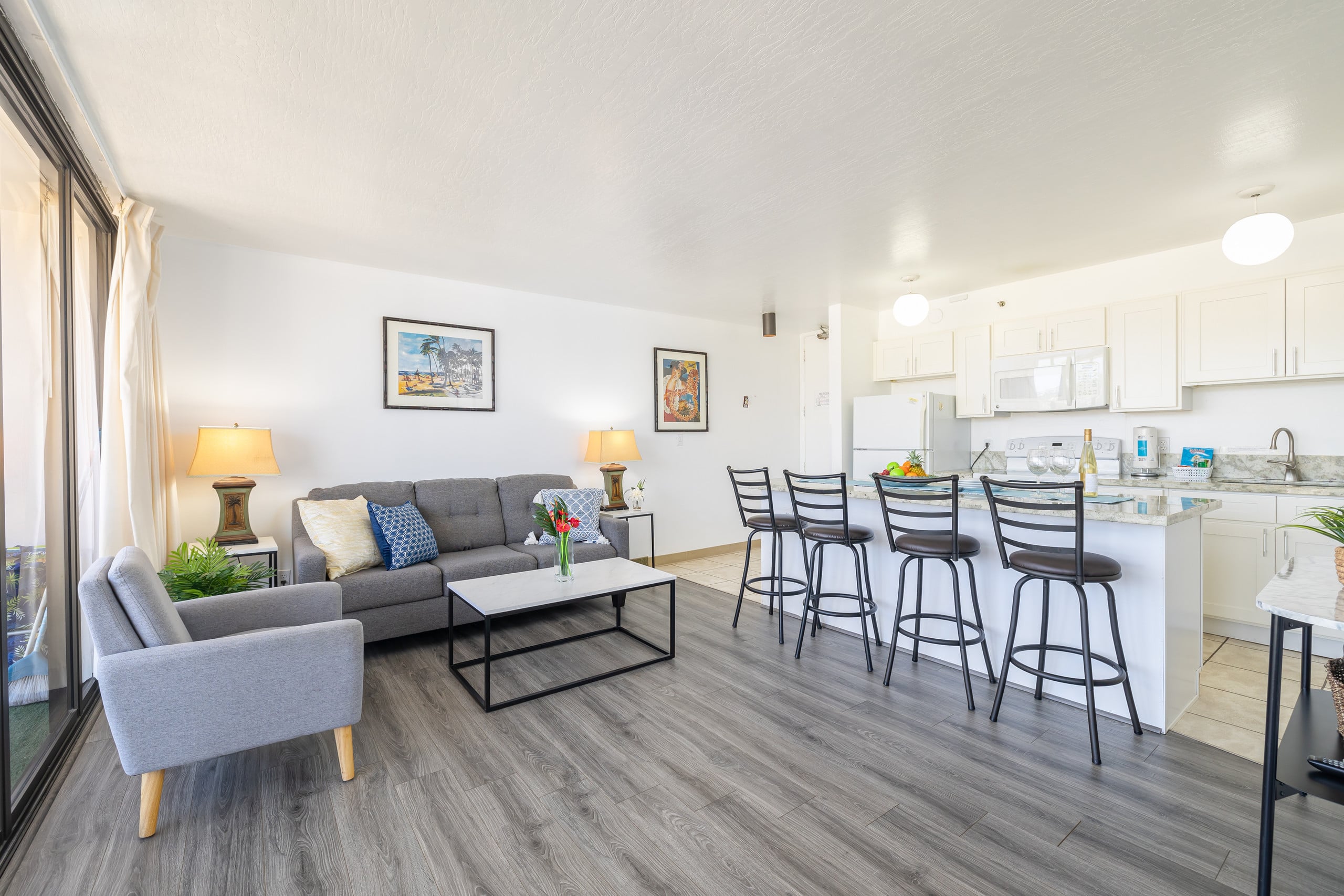 Condo in Honolulu · ★4.6 · 1 bedroom · 3 beds · 1 private bath - Image 6