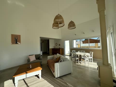Successful Airbnb property: Cozy beachfront garden house, 3 stars in Plouguerneau