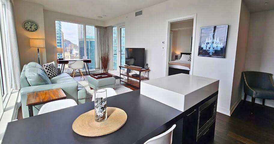 2 bed 2 bath with A/C & stunning views gallery image 5