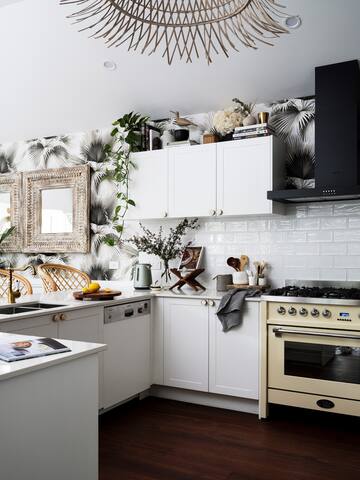 Makai – The Avalon Cottage gallery image 2