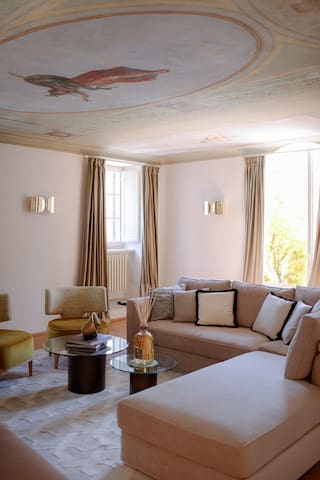 Old Bridge + Lift | Luxury & Comfort gallery image 4