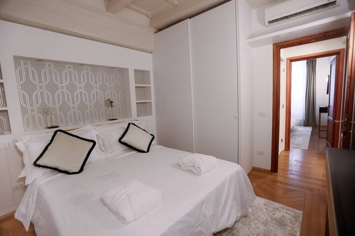 Old Bridge + Lift | Luxury & Comfort gallery image 5