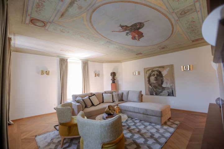 Old Bridge + Lift | Luxury & Comfort