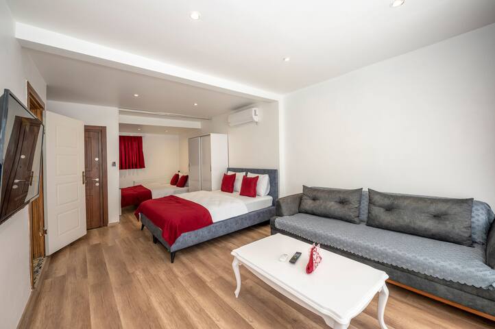 FOR 12 Person – 2 Min to Taksim gallery image 2