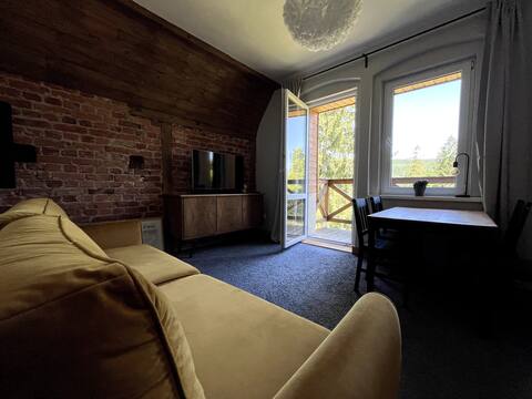 Popular Airbnb listing: Comfortable and quiet apartment in Szklarska Poręba