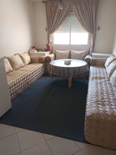 Successful Airbnb property: pretty 3 room apartmen 15 minute from Agadir beach in Dcheira El Jihadia