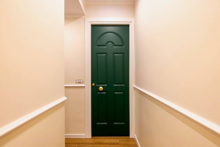 Pantheon Apartment – Piccola Roma Caravaggio gallery image 3