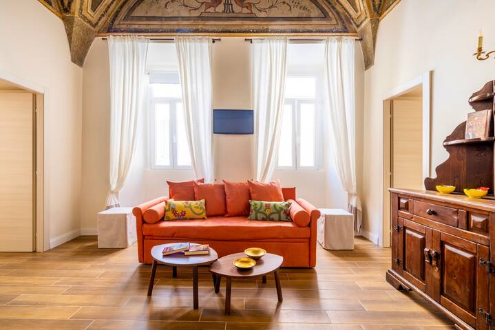 Pantheon Apartment – Piccola Roma Caravaggio gallery image 5
