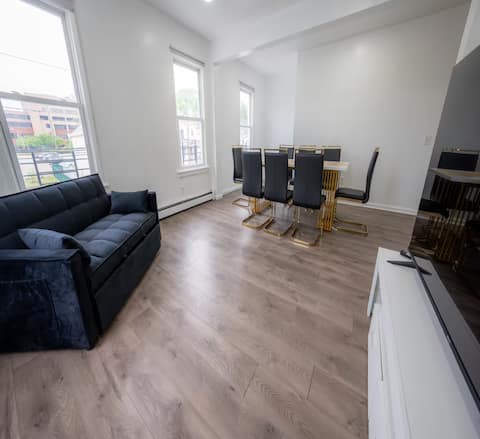 Comfy Family Home - Near NYC!