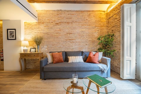Airbnb con mejor rendimiento: Estreno Borrull Centro Histórico, Fees included en Extramurs