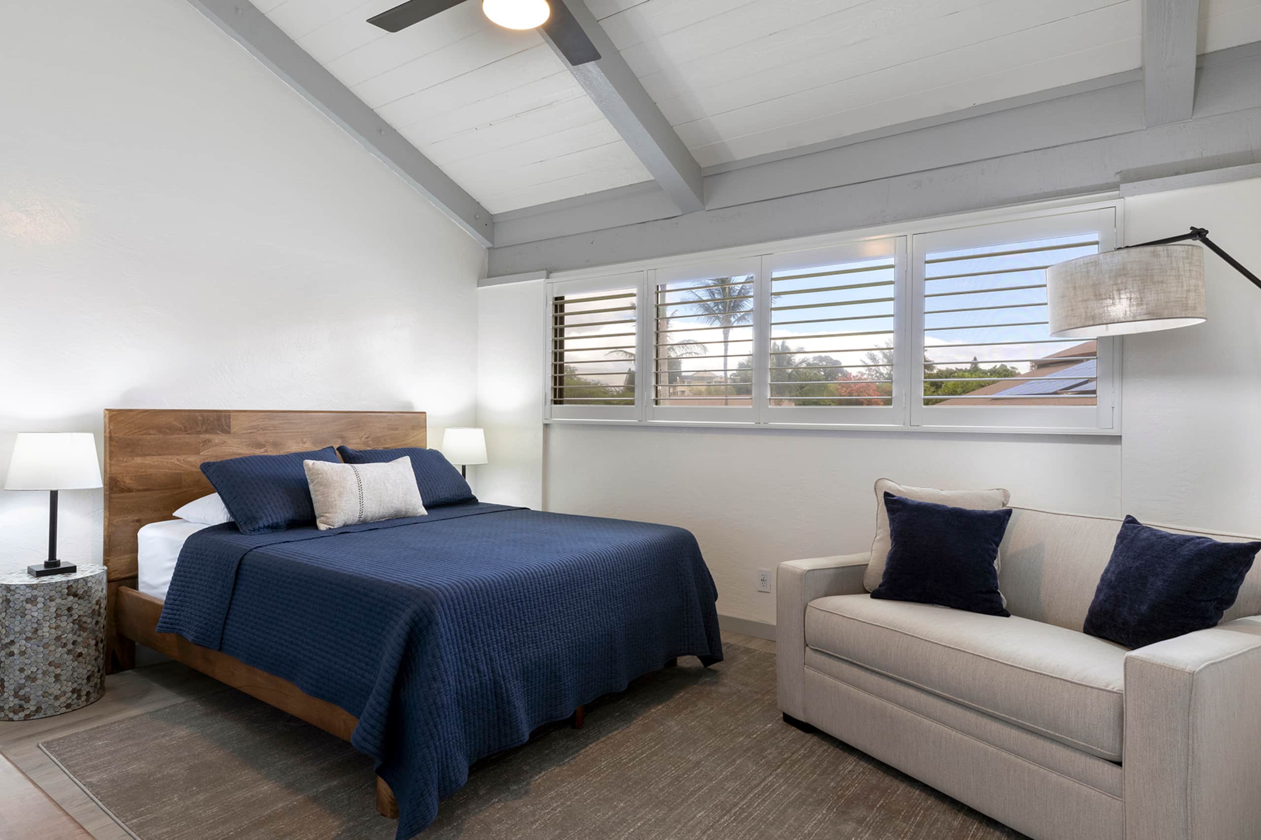 Sweeping Views - Spacious 3 Bds! - Photo 21