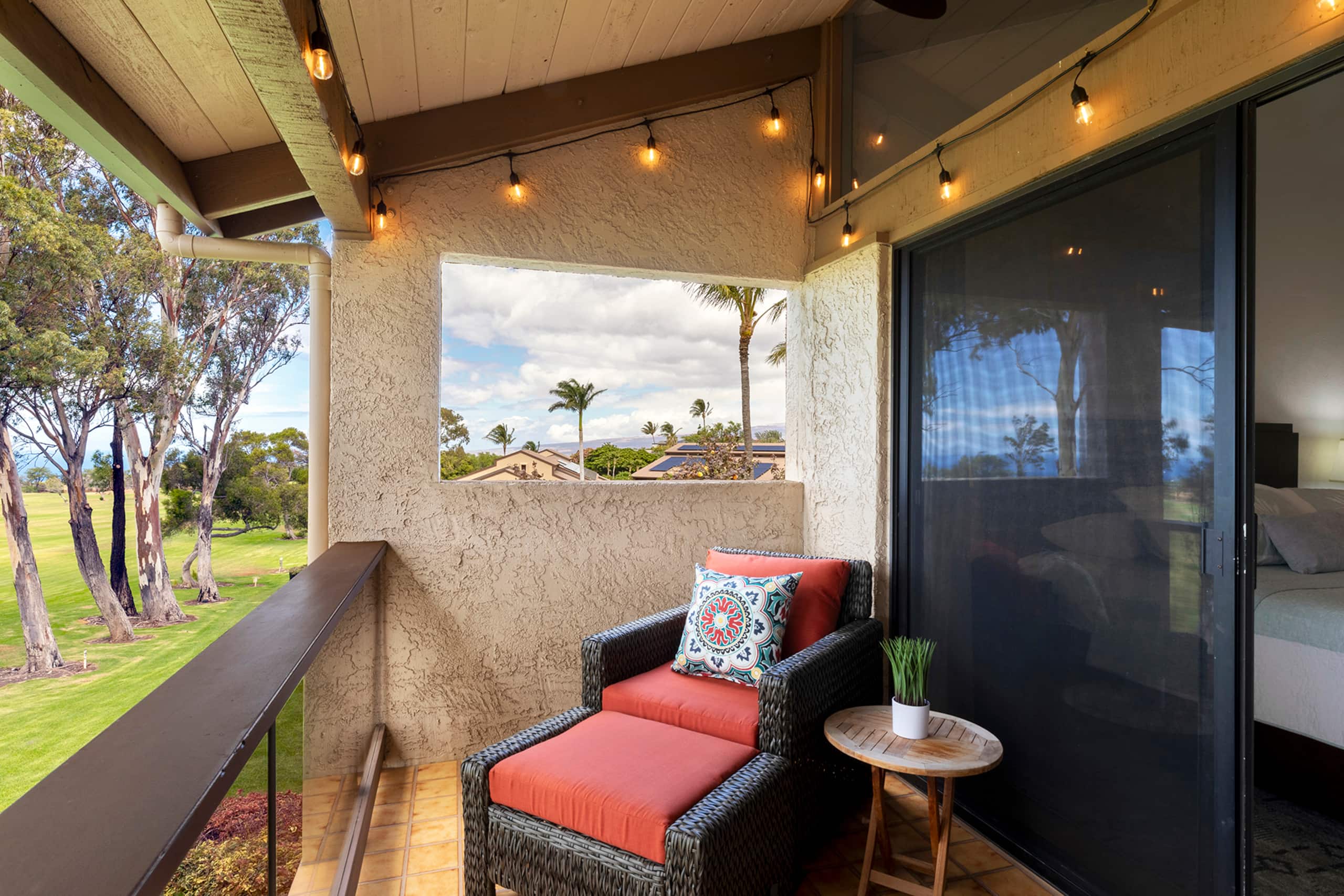 Sweeping Views - Spacious 3 Bds! - Photo 30