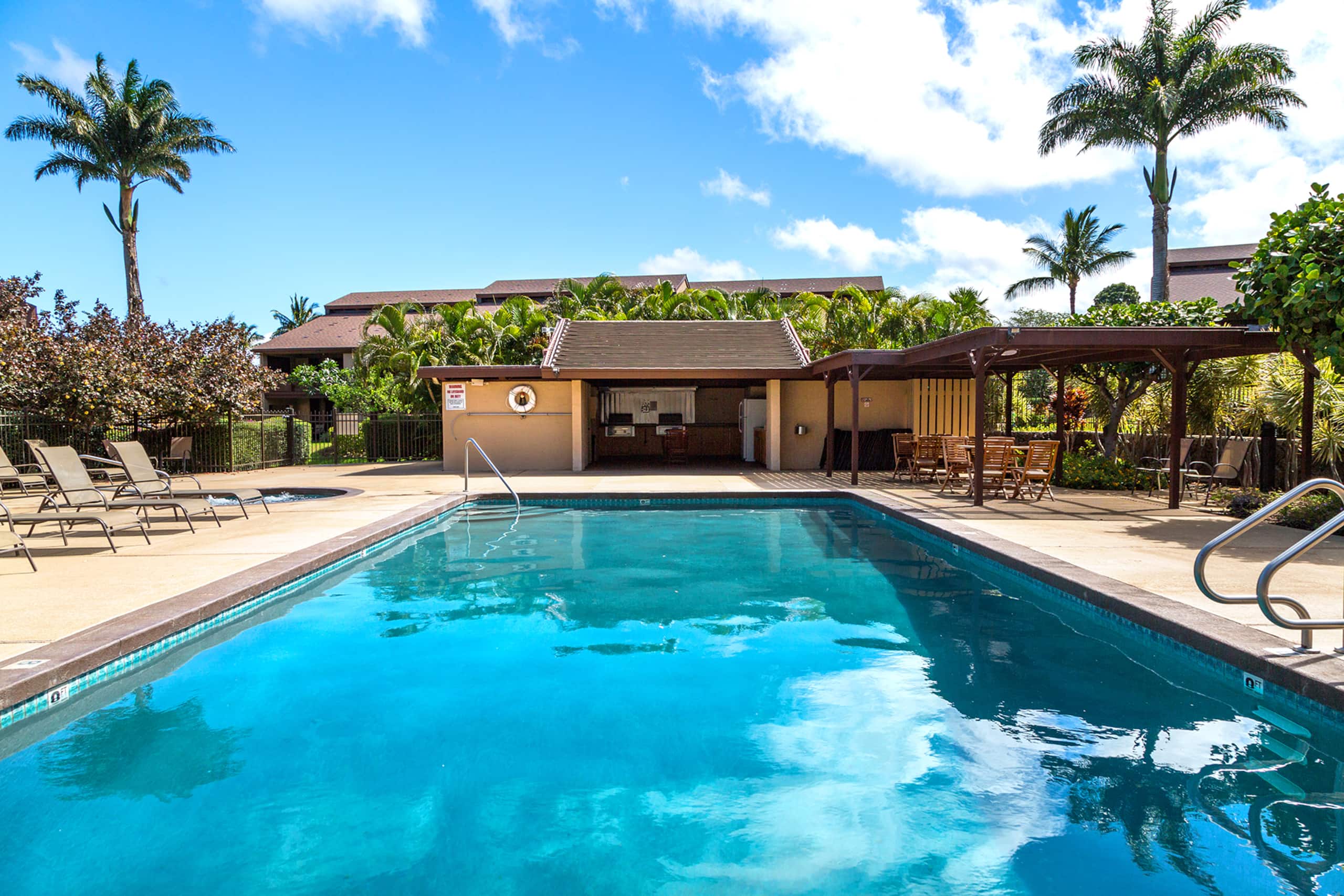 Sweeping Views - Spacious 3 Bds! - Photo 42