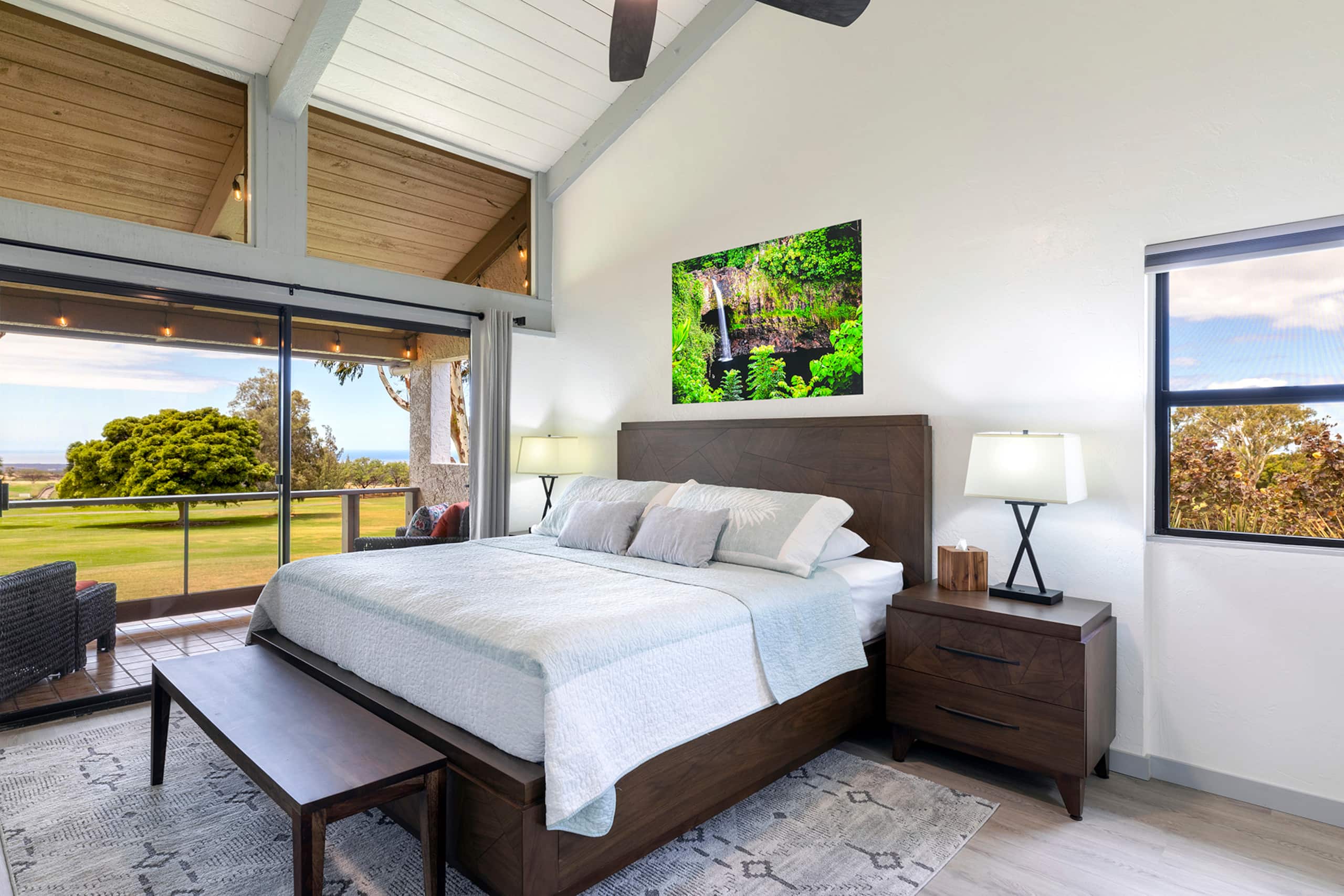 Sweeping Views - Spacious 3 Bds! - Photo 14