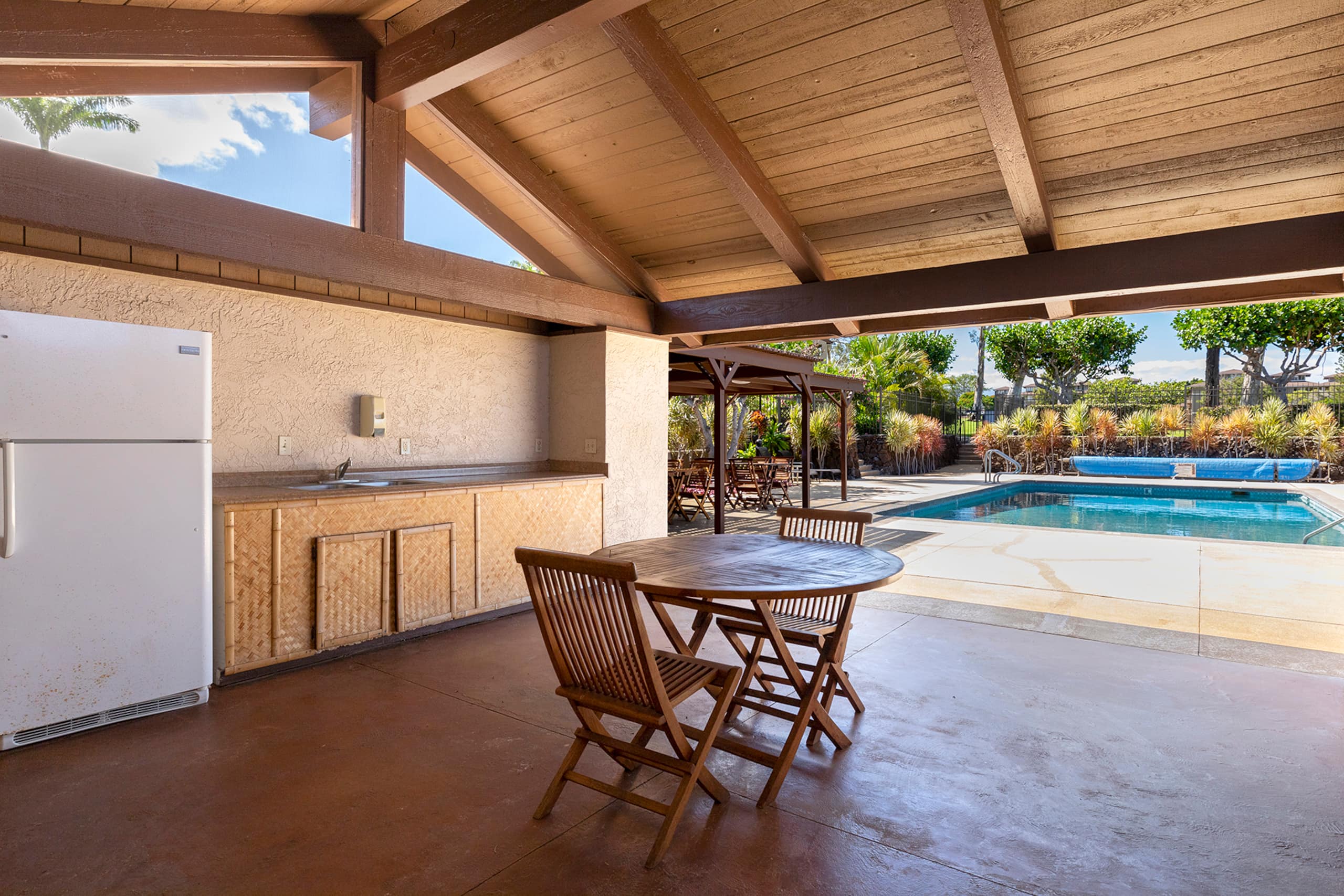 Sweeping Views - Spacious 3 Bds! - Photo 31