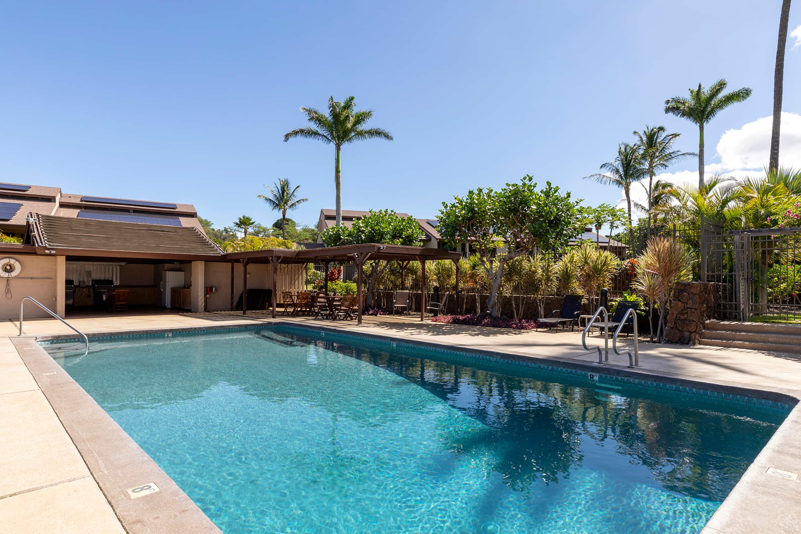 Sweeping Views - Spacious 3 Bds! - Photo 44