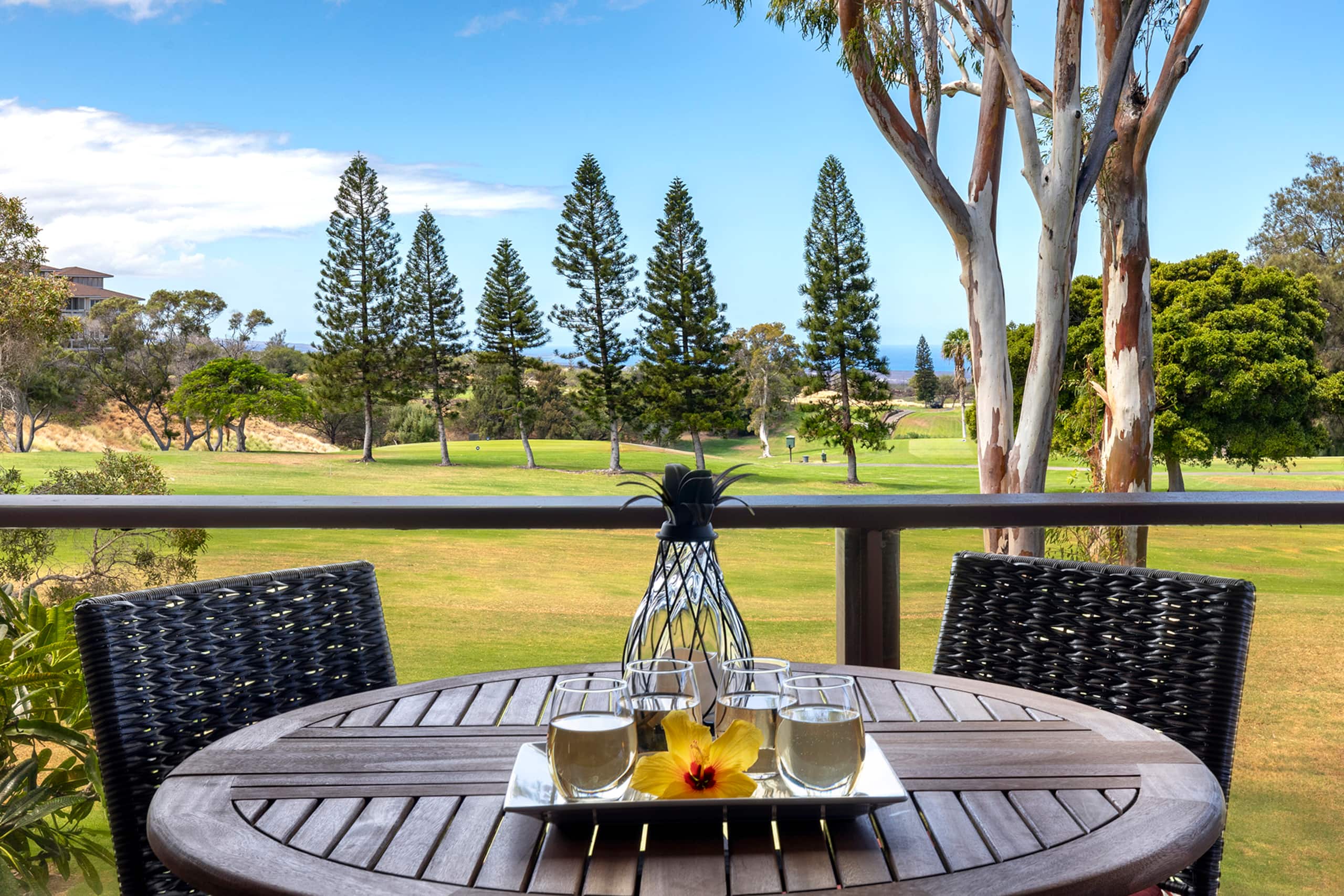 Sweeping Views - Spacious 3 Bds! - Photo 36