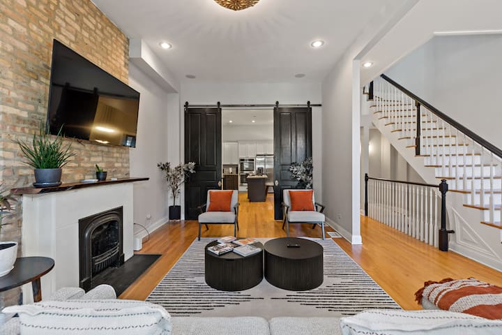 Modern Home Near Downtown Chicago | Bronzeville