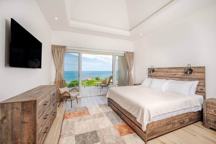 Luxury Oceanview Penthouse | Breathtaking Sunsets