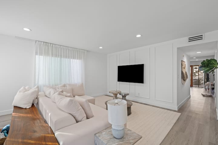 Exquisite Alamitos Hghts Exec Home, 3/2.5, dog ok