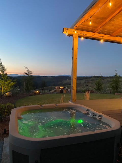 Luxury Tiny Home with a view!