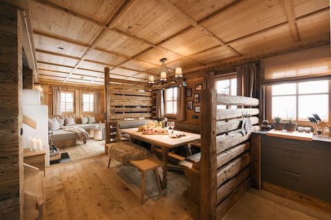 Chalet Bergsteiger with valley view