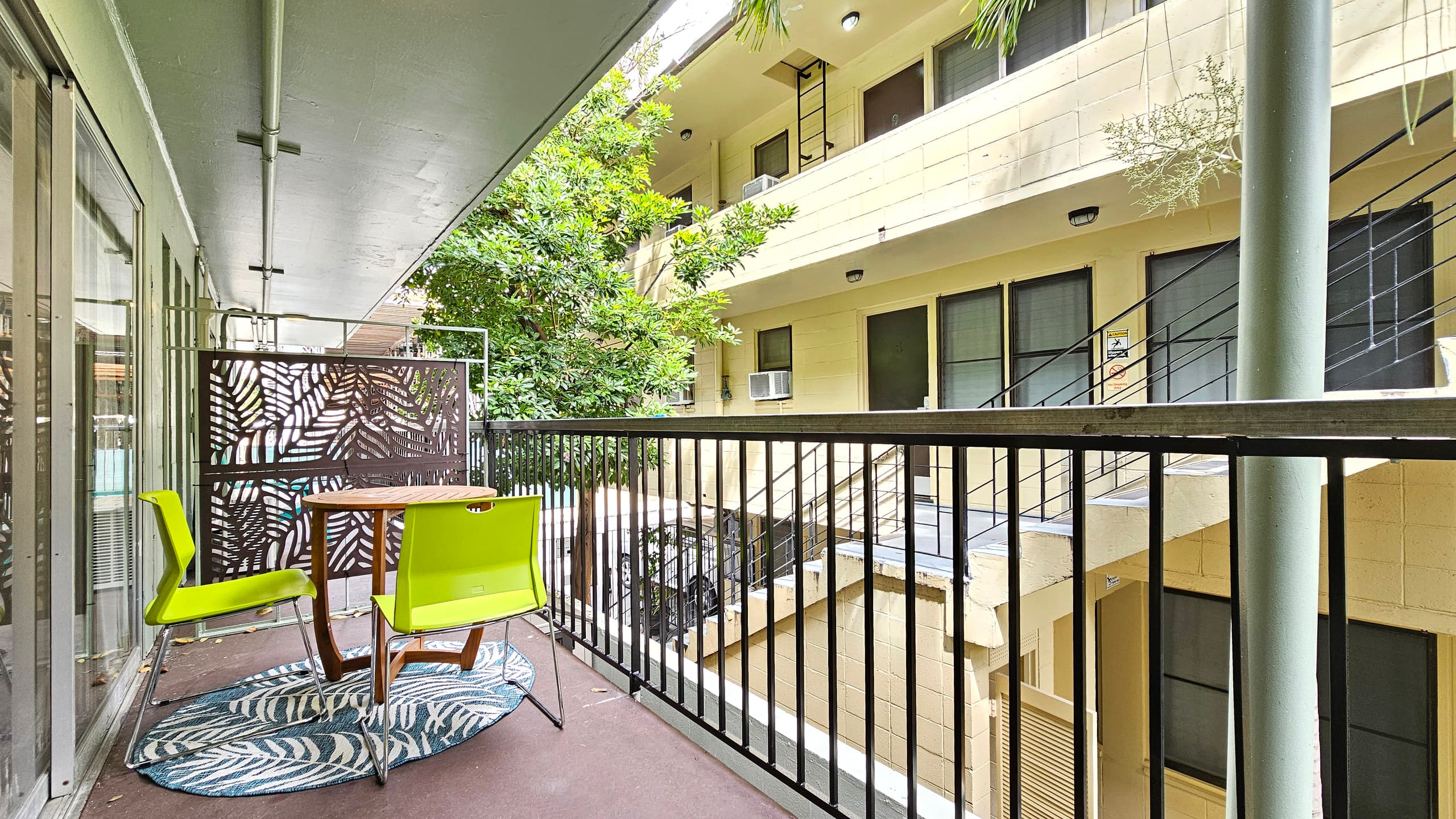 2412 PE St 203 Queen Bed, Futon, Kitchen, Lanai - Photo 15