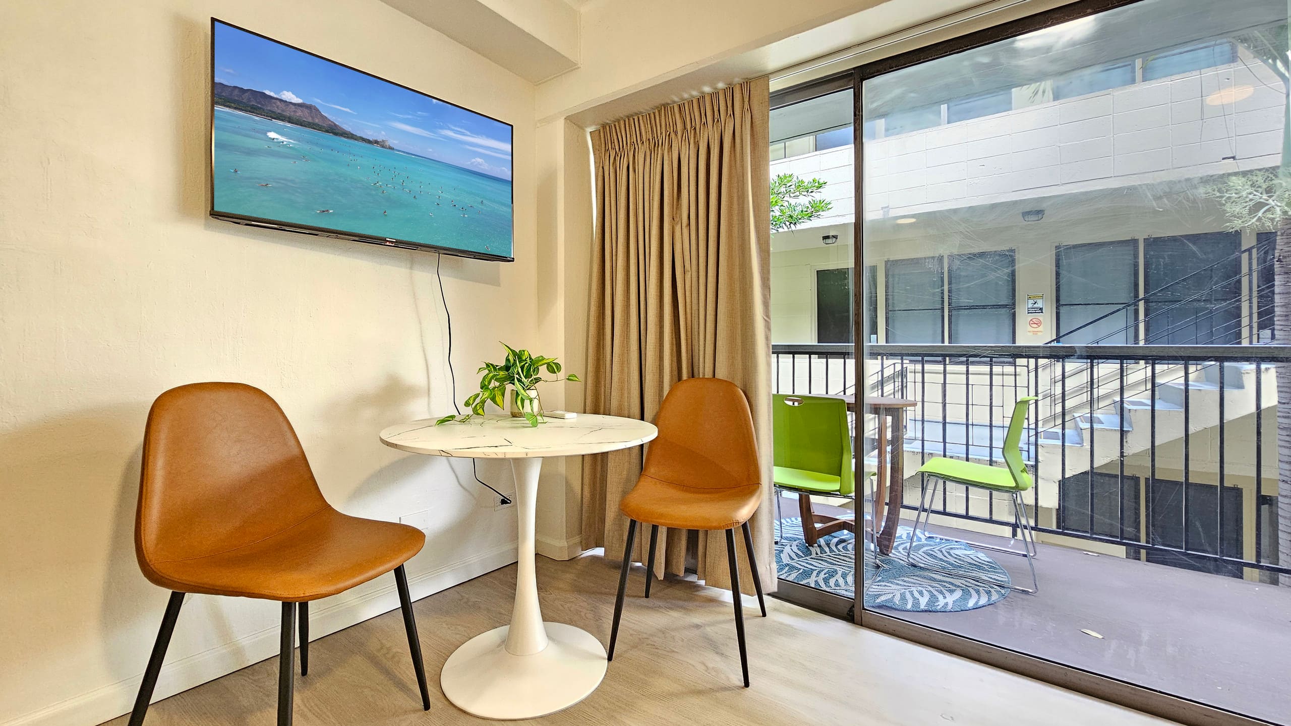 2412 PE St 203 Queen Bed, Futon, Kitchen, Lanai - Photo 11