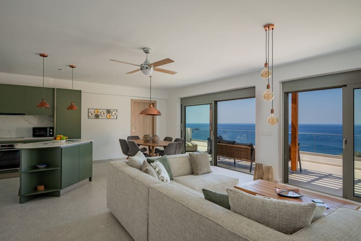 Villa Sibylla Seaview w/ infinity pool gallery image 3