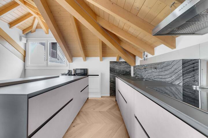 CityLife Penthouse by NDP rent gallery image 5