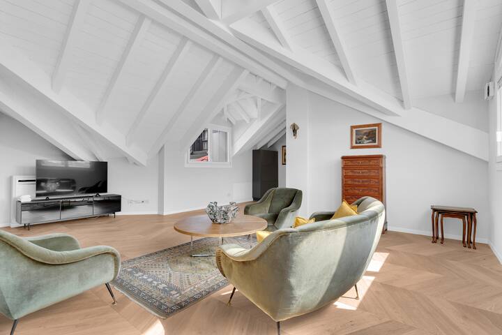 CityLife Penthouse by NDP rent gallery image 3