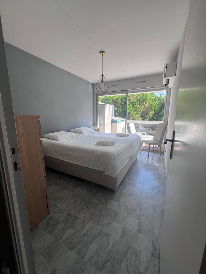 غرفة النوم 1