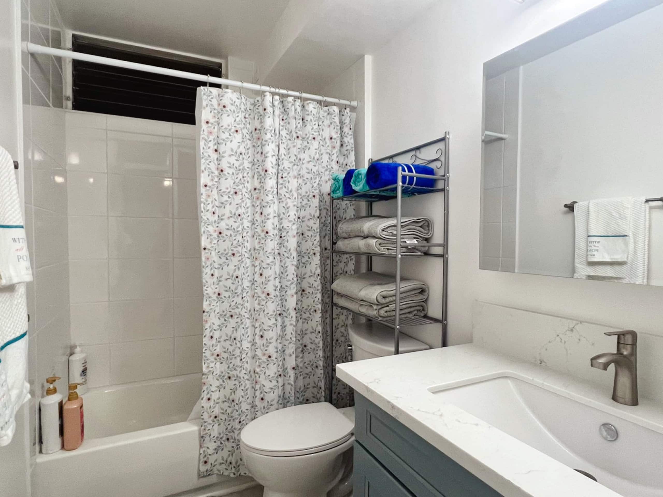 Newly Renovated Apt in Waikiki-Free Parking - Image 17