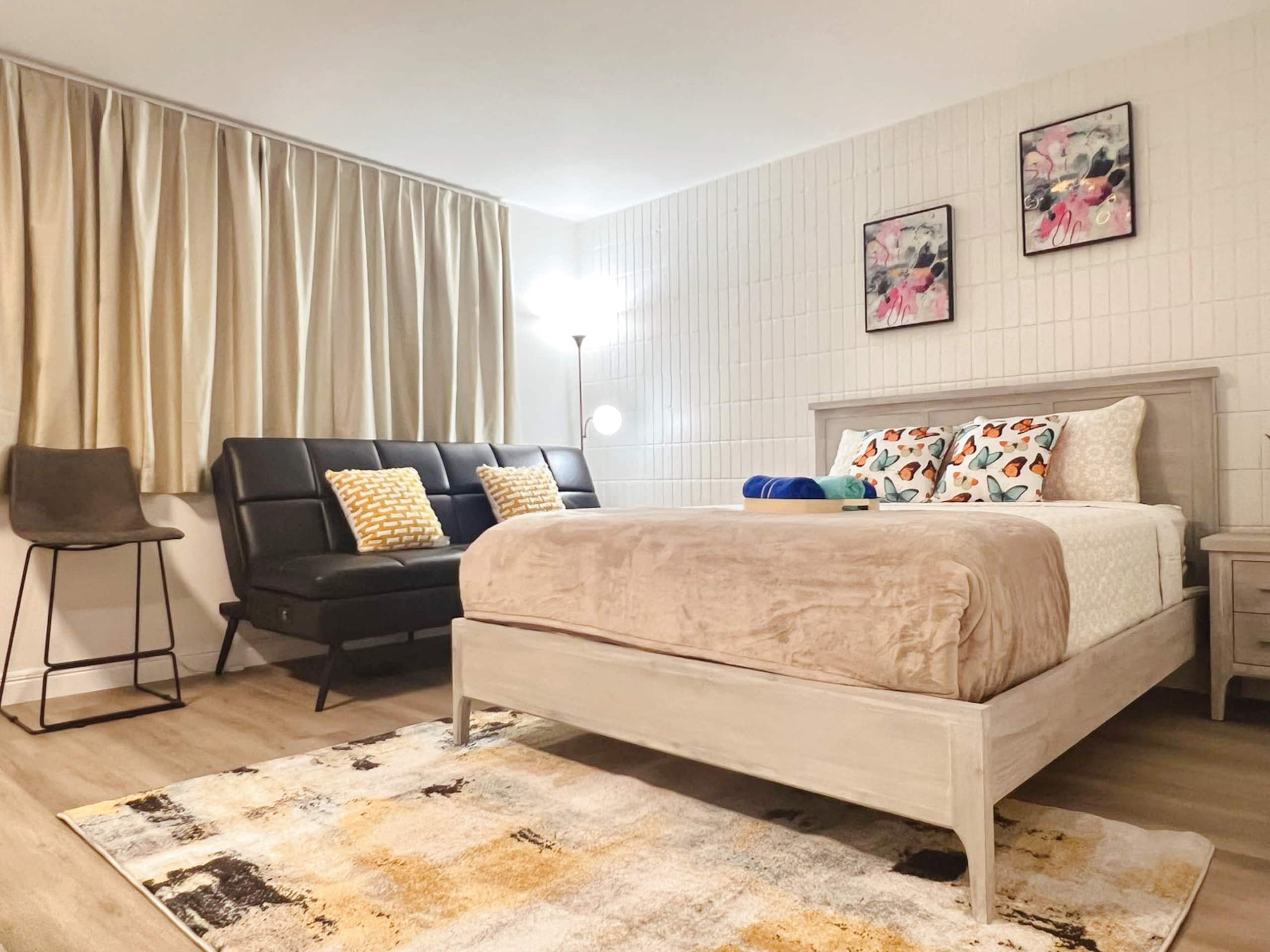 Newly Renovated Apt in Waikiki-Free Parking - Image 5
