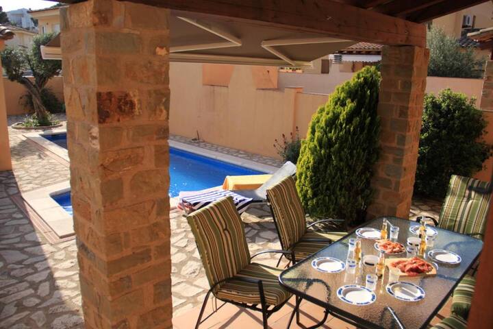 Villa mariposa a 200 m del mar gallery image 5