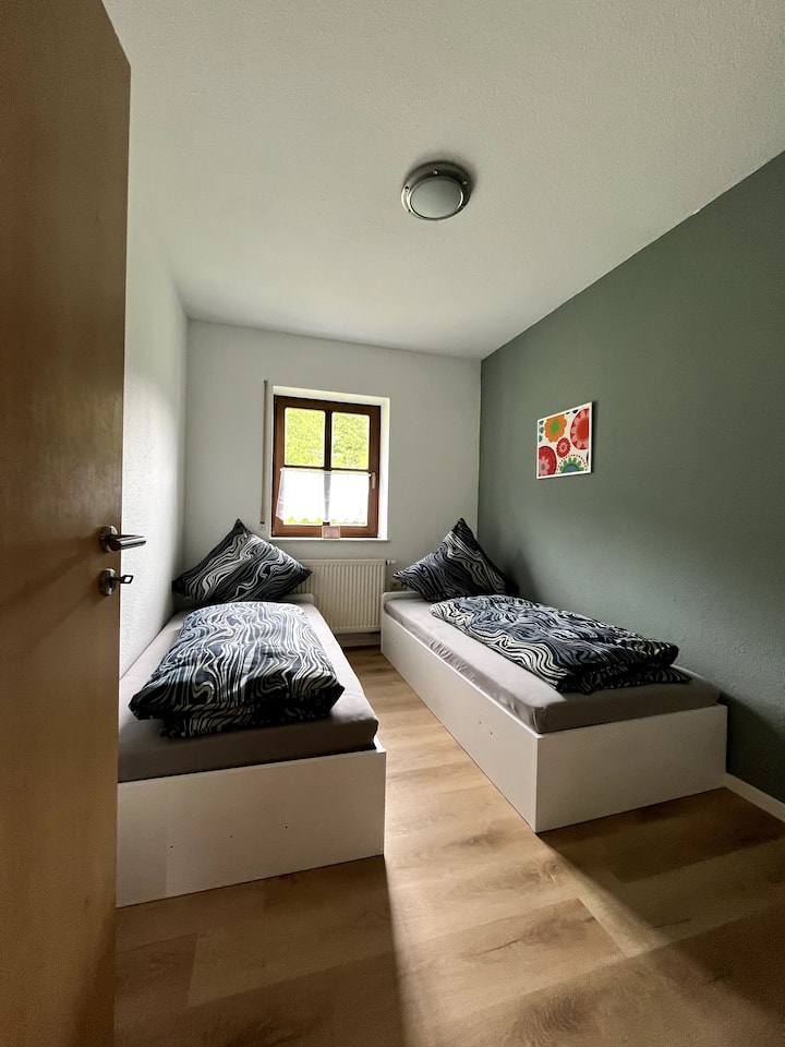 غرفة النوم 2