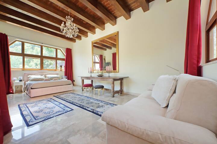 Luxury Trastevere Terraces gallery image 2