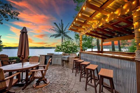 Log Cabin on Private 8 acre ISLAND!
