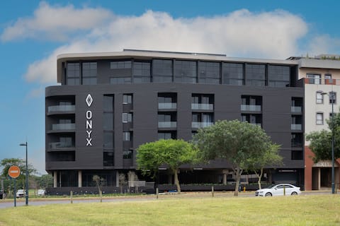 1 Bedroom Luxury Apartment @ The Onyx