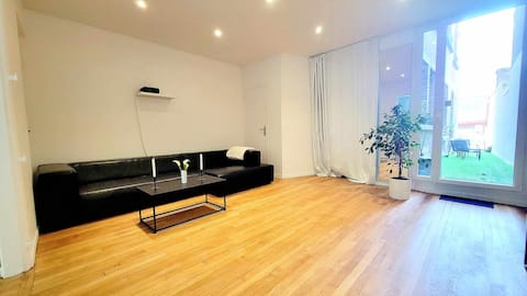 Top performing Airbnb: 80 m² Apart-Spa, Place Drouet d'Erlon, Hyper center in Reims