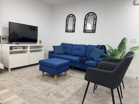 Top Airbnb: New Cozy 2 BR suite w/ king bed in Mahogany