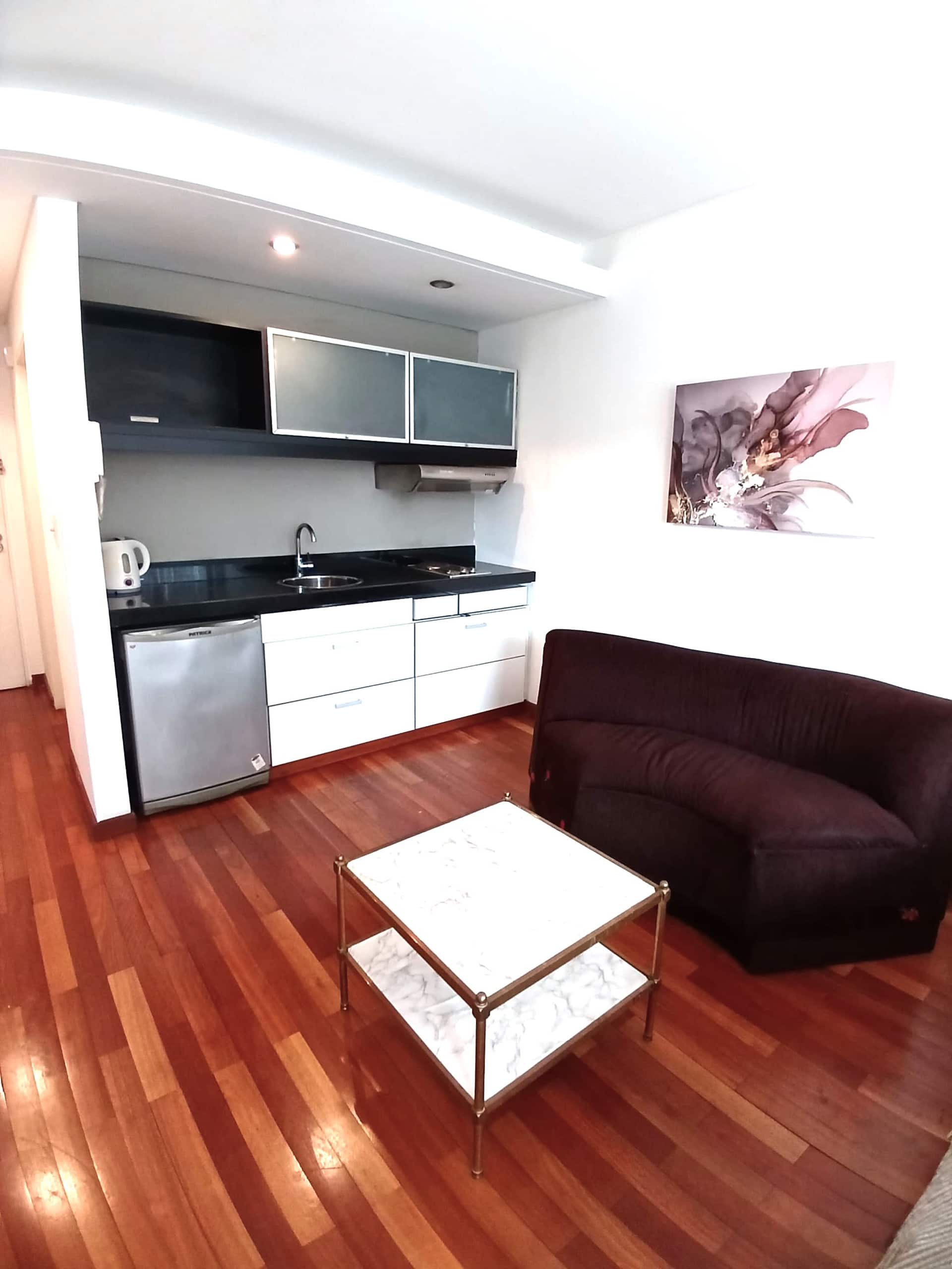 Studio apartment with balcony in Recoleta