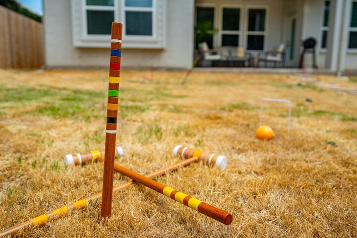 Expertly Designed Home w/ Fire Pit + Telescope gallery image 4