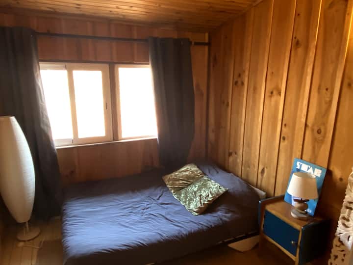 Chambre mezzanine (lit double 140x190)