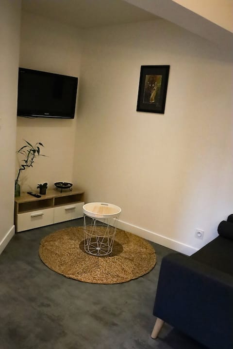 Propriété Airbnb réussie: Le Cocon in the heart of Evreux à Évreux