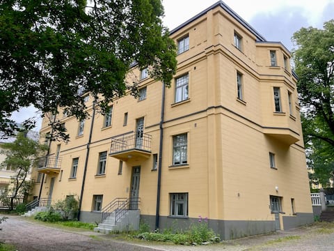 Top performing Airbnb: A6· Kotimaailma Villa Hortus - Homely Studio for 2 in I
