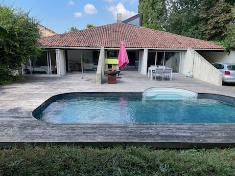 Architect-designed house in the city center